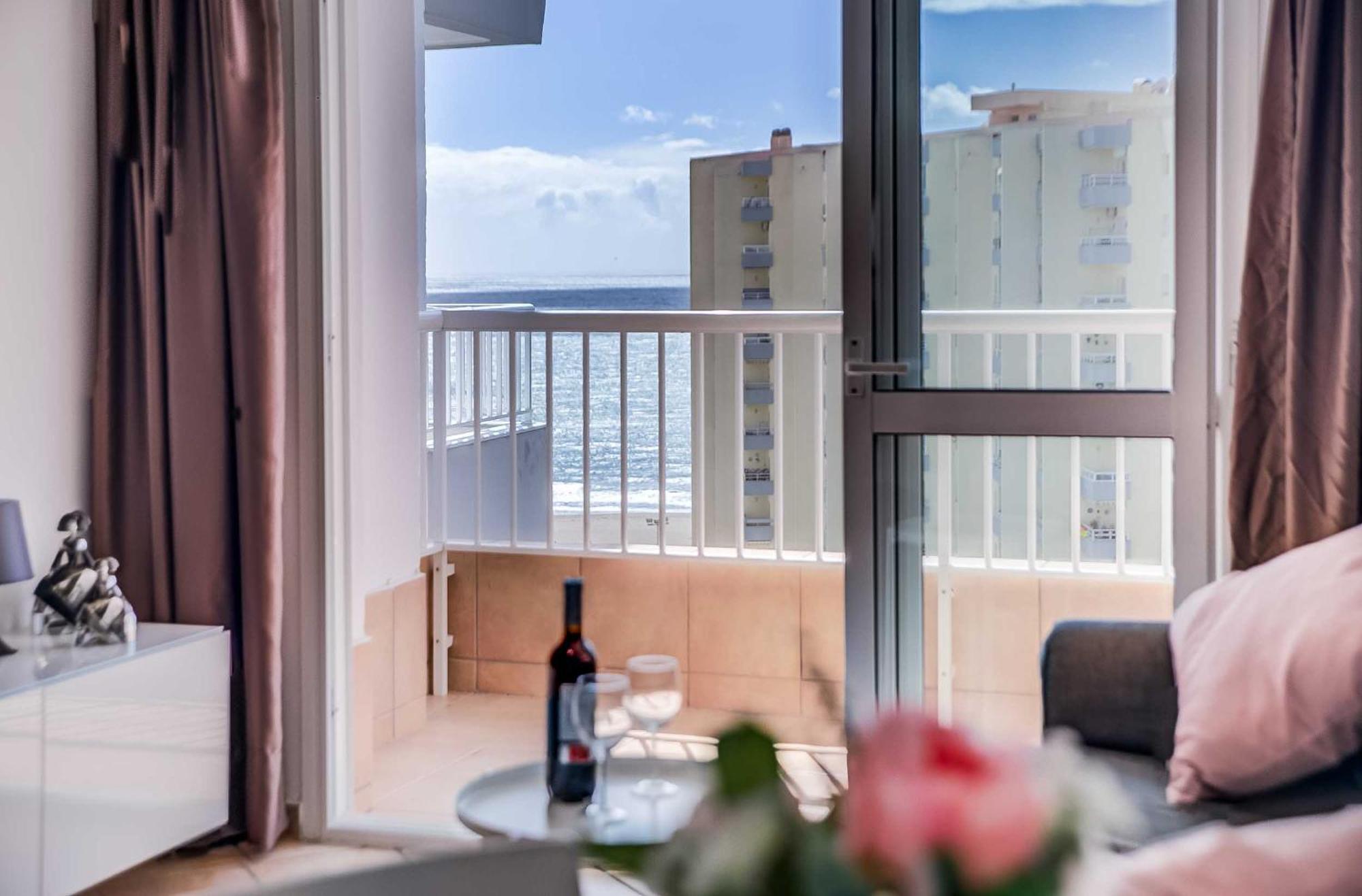 Puerto Marina, Apartamento Frente Al Mar Benalmadena Bagian luar foto