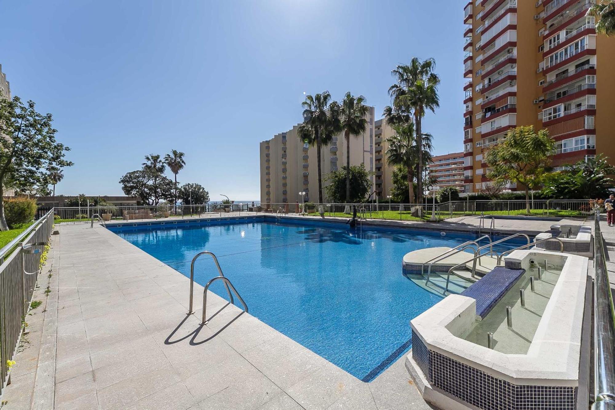 Puerto Marina, Apartamento Frente Al Mar Benalmadena Bagian luar foto