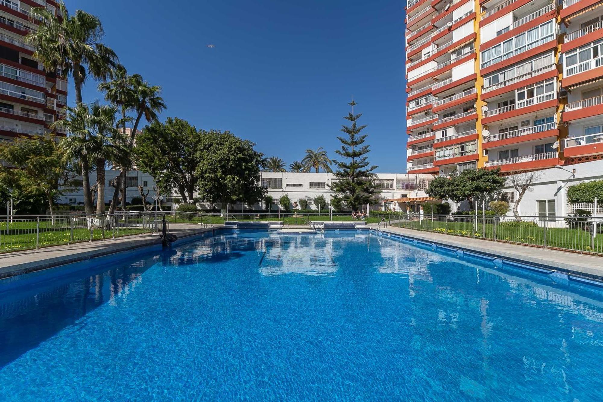 Puerto Marina, Apartamento Frente Al Mar Benalmadena Bagian luar foto