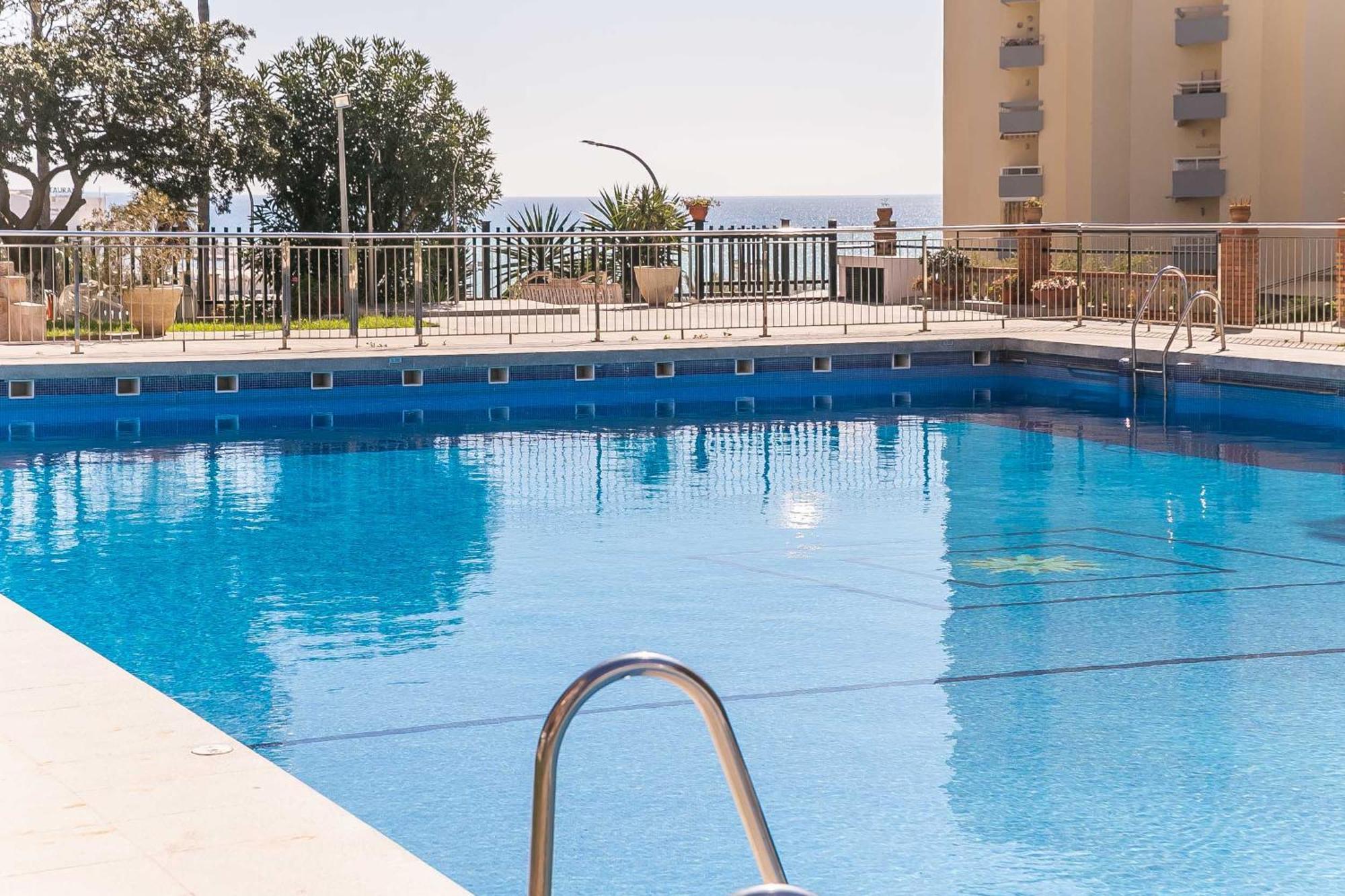Puerto Marina, Apartamento Frente Al Mar Benalmadena Bagian luar foto